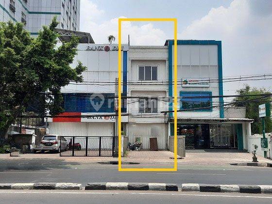 Disewakan Ruko 3,5 Lantai di Jl. Dewi Sartika, Jakarta Timur 1