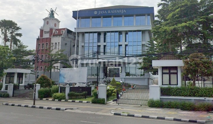 Disewakan Unit Kantor , Luas 250M2 di Gedung Jasa Raharja, Jatinegara