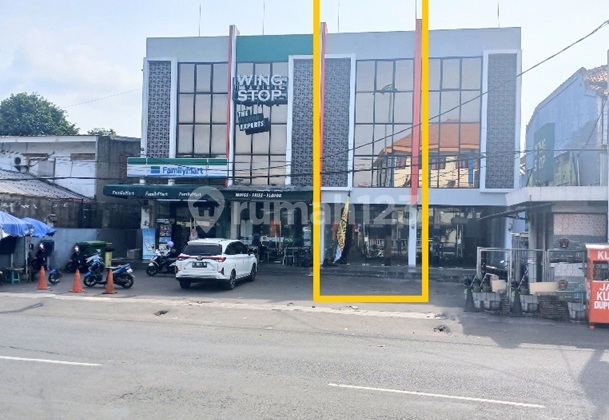 For Rent 3-Story Shophouse, on Jatiwaringin Raya, Pondok Gede For Rent 3-Story Shophouse, on Jatiwaringin Raya, Pondok Gede