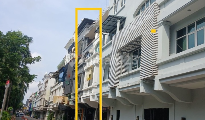 For Rent: Shop House for Office Furnished, Ready to Use in Patal Senayan