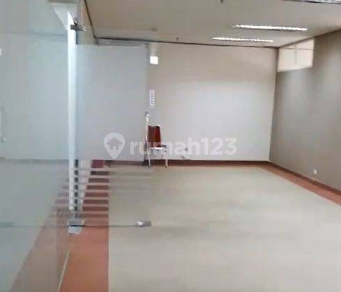  Sewa Kantor, Semi Furnished, Luas 200m2 di Menara Imperium, Kuningan  2