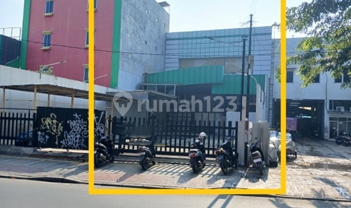 For Rent, 900m2 Area for Workshop, Car Wash in Pondok Bambu. For Rent, 900m2 Area for Workshop, Car Wash in Pondok Bambu.