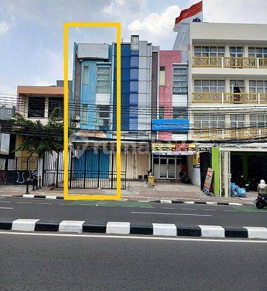 Disewakan Ruko 3,5 Lantai, Luas 238m2 di Jl. Dewi Sartika, Kramat Jati 1