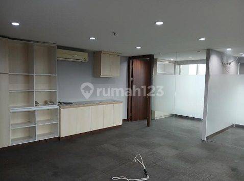 Disewakan Office Space , Luas 190m2 di Grand Slipi Tower 2