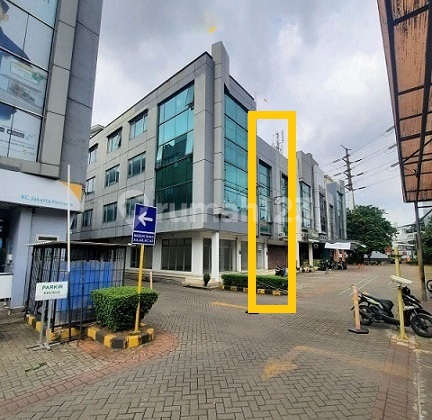 For Rent: 3.5-Story Shop House D in Graha Mas Shop House Complex, Rawamangun