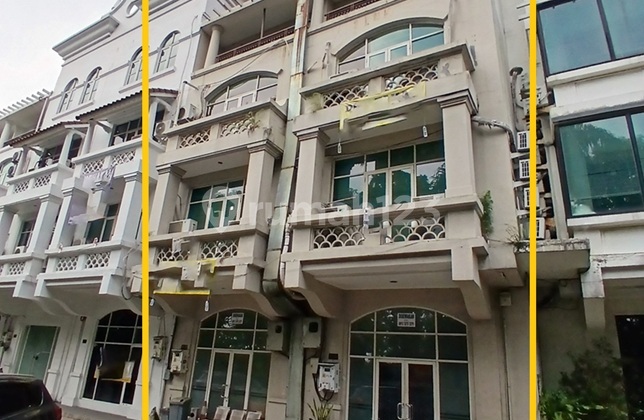 For Rent: 3.5-Story Row House in Patal Senayan, Kebayoran Lama 2