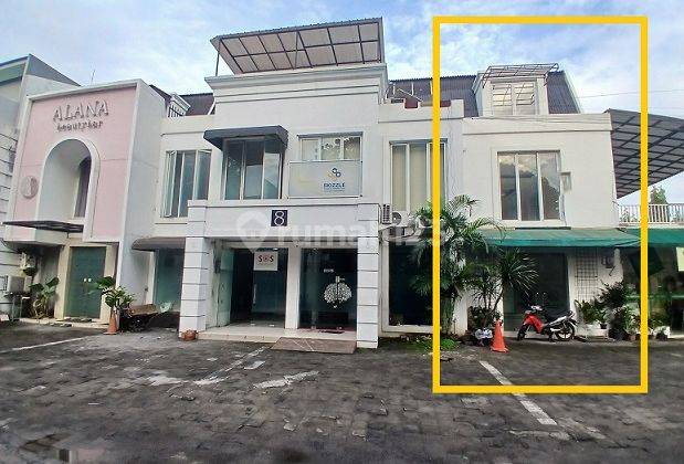 Disewakan Ruko 3 Lantai di Bangka Raya 2