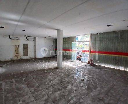 Disewakan Ruang Usaha, Luas 180m2 di Jatiwaringin Raya, Jakarta Timur 2