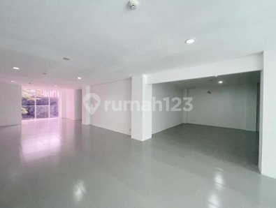 For Rent Office, Area 301m2 at Graha Adhi Media, Bintaro, South Jakarta