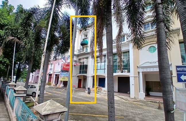 Disewakan Ruko 4 Lantai, di Plaza 5 ,Pondok Indah 