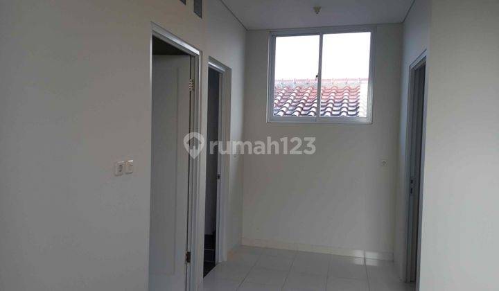 Rumah baru, 2.5 lt, hdp timur di Duta Garden 13