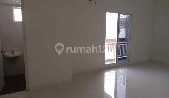 Rumah 2.5 lt, baru, hdp timur di Duta garden 7