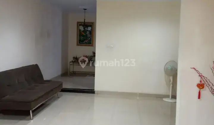 Rumah 2.5 lt , SHM, Bagus Barat Daya di Duta garden 2