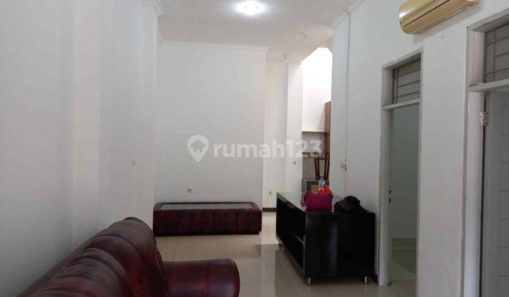 Rumah 2 Lantai SHM Bagus hdp Barat Laut di Kalideres Permai 3
