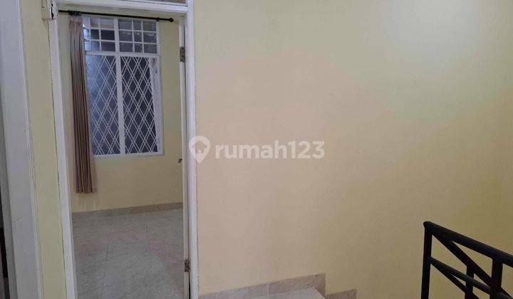 Rumah Renovasi, 2 Lt, Siap Huni, Taman Palem Shm 2