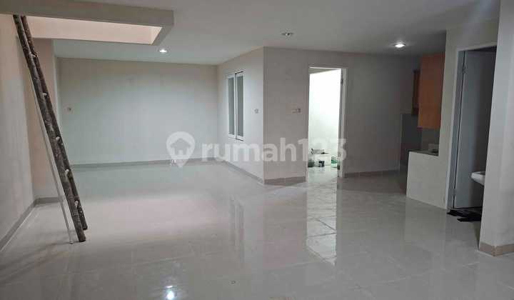 Dijual Rumah 2 LT, Hdp Utara, SHM, 8X18 Daan Mogot Baru 2