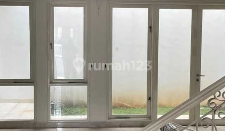 Dijual Rumah 2 Lt, Hdp Jalan Luas, 10X20, Lokasi Cocok Usaha dan Tinggal 2