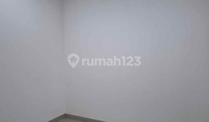 Rumah Baru 2.25 Lantai Hdp Selatan Shm Citra Garden 1