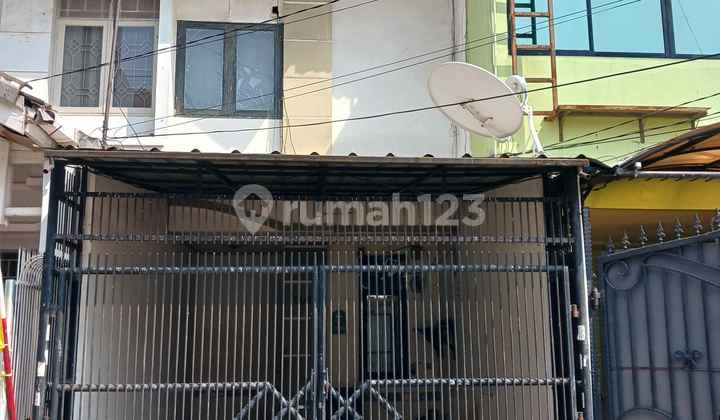For Sale East HDP House Near Taman Palem Park For Sale East HDP House Near Taman Palem Park