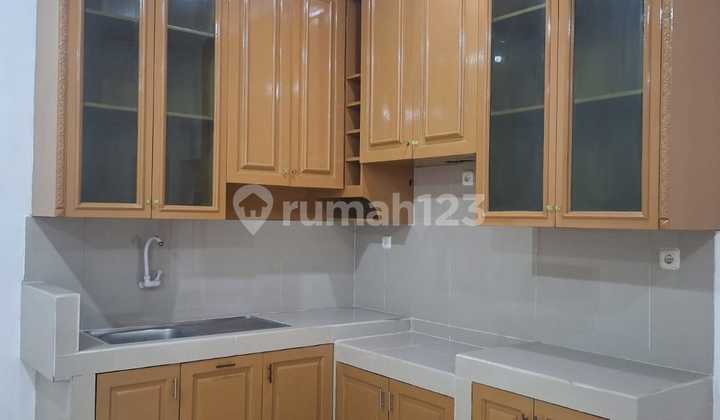 Dijual Ruman Depan Taman 6X18 Taman Surya 5 2