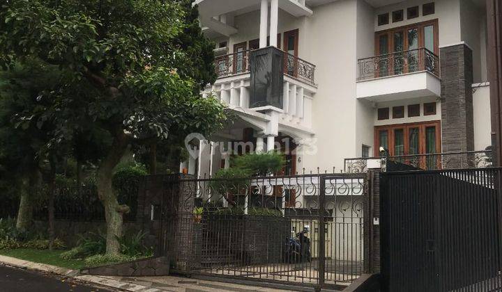 Rumah Mewah 3 Lantai di Jalan Setra Duta Raya Bandung 1