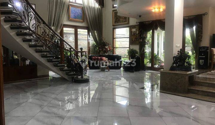 Rumah Mewah 3 Lantai di Jalan Setra Duta Raya Bandung 2