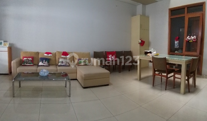 TOWN HOUSE Istana Pasteur Regency 2