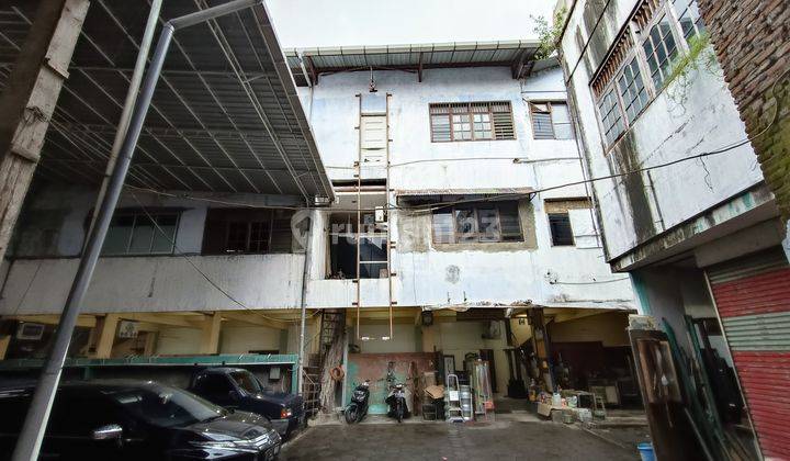 Rumah ex Gudang dekat Museum Kota Tua 2
