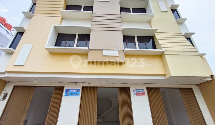 For Sale Fast 3.5-Story Shop House Facing Main Road For Sale Fast 3.5-Story Shop House Facing Main Road