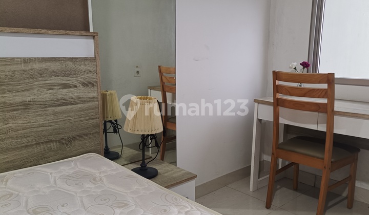 Disewa Unit Studio Full Furnish Dekat Kampus Binus 2