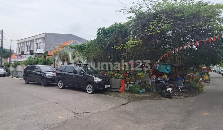 For Sale Old House Near Tangerang KRL Station