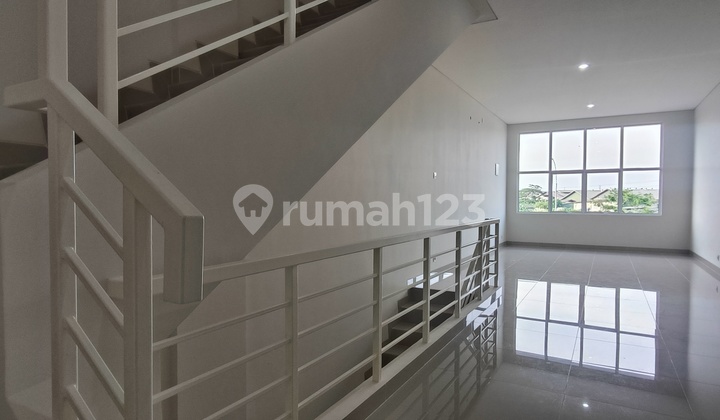 Disewa Ruko Baru 3 Lantai Hadap Jalan Sakura Raya 2