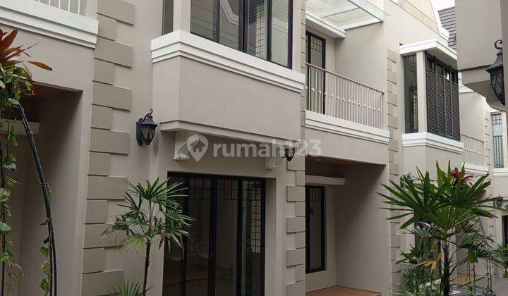 Rumah Desain Model Amerika lingkungan Elit Setraduta Murah  1