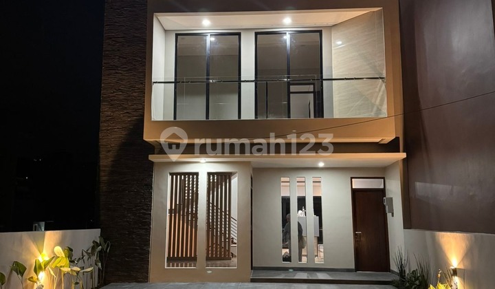 Rumah Gress Modern Minimalis 2 Lantai Ada Basement Komp Citragreen Dago