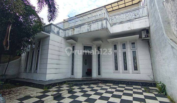 Rumah Kontrakan Bagus Furnished HS sayap Riau, Bandung 1