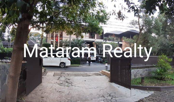 Rumah 2 Lantai Bagus Sertifikat Hak Milik di Jl.Hegarmanah, Bandung 2