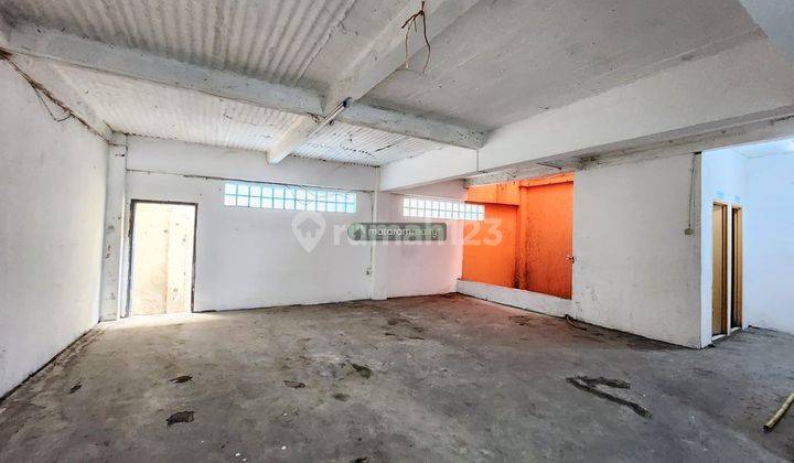 Ruko Tiga Lantai di Jalan Soekarno Hatta Bypass, Bandung 900 M 4