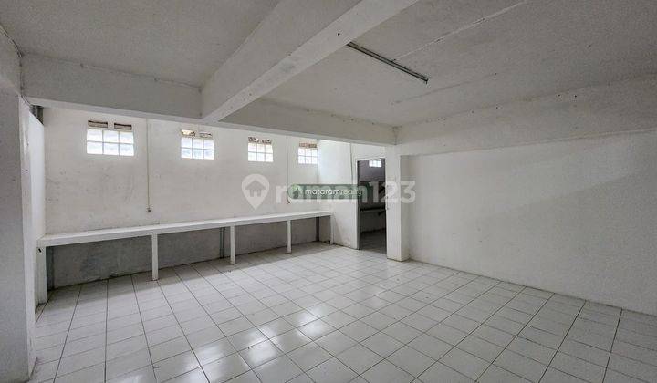 Ruko Tiga Lantai di Jalan Soekarno Hatta Bypass, Bandung 900 M 7