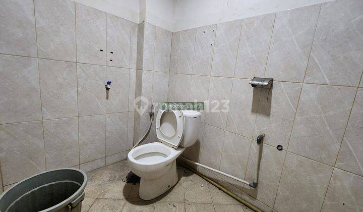 Ruko Tiga Lantai di Jalan Soekarno Hatta Bypass, Bandung 900 M 6