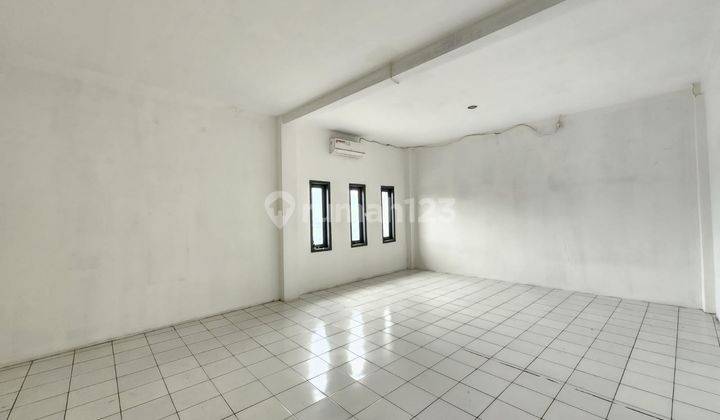 Ruko Tiga Lantai di Jalan Soekarno Hatta Bypass, Bandung 900 M 18