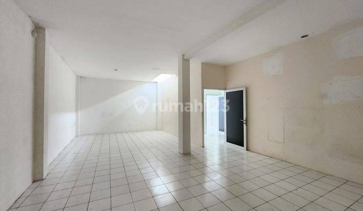 Ruko Tiga Lantai di Jalan Soekarno Hatta Bypass, Bandung 900 M 20