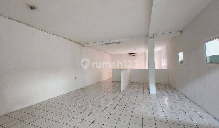 Ruko Tiga Lantai di Jalan Soekarno Hatta Bypass, Bandung 900 M 19