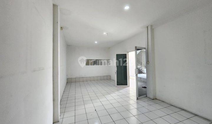 Ruko Tiga Lantai di Jalan Soekarno Hatta Bypass, Bandung 900 M 22