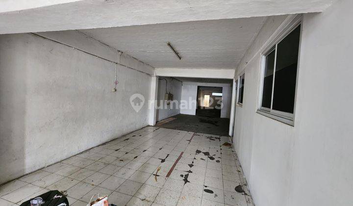 Ruko Tiga Lantai di Jalan Soekarno Hatta Bypass, Bandung 900 M 35