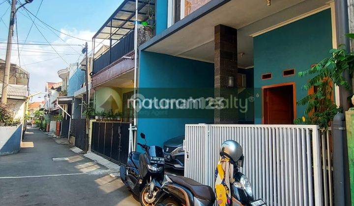 Rumah 3 Lantai Bagus Siap Huni SHM di Antapani, Bandung 2