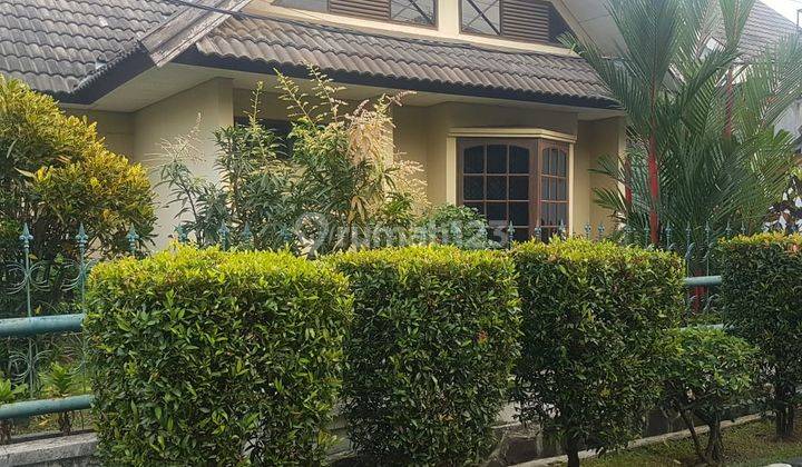 Rumah Bagus Semi Furnished SHM di Jalan A.h Nasution, Bandung 1