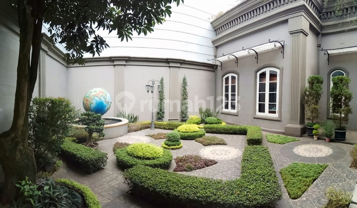 Rumah Mewah Luas 3.5 Lantai Dekat Tol Pasteur