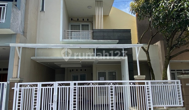 Two-story Furnished Rental House, Excellent Condition, Buah Batu, Downtown Bandung. 1