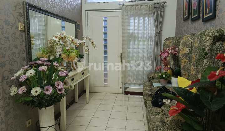 Rumah Full Furnished Bagus SHM Kota Baru Parahyangan 2