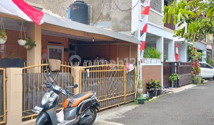 Nice House Unfurnished Certificate Margahayu, Bandung 2